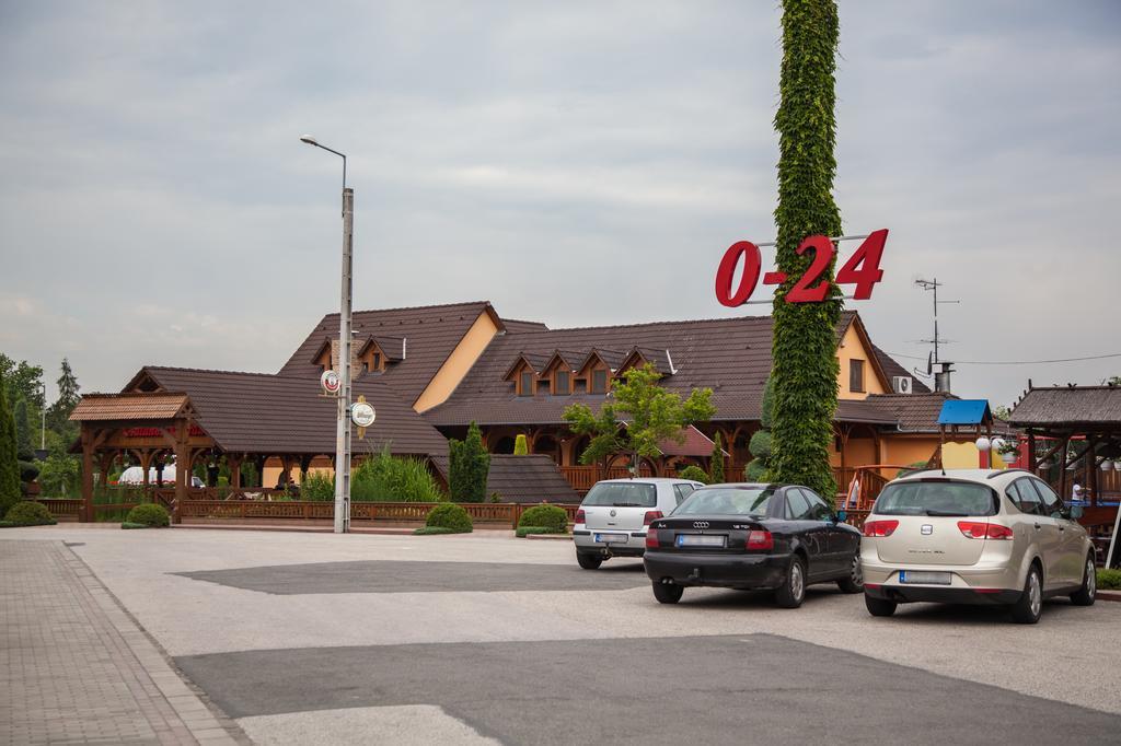 Csalanosi Vendeghaz Hotel Kecskemét Exterior photo
